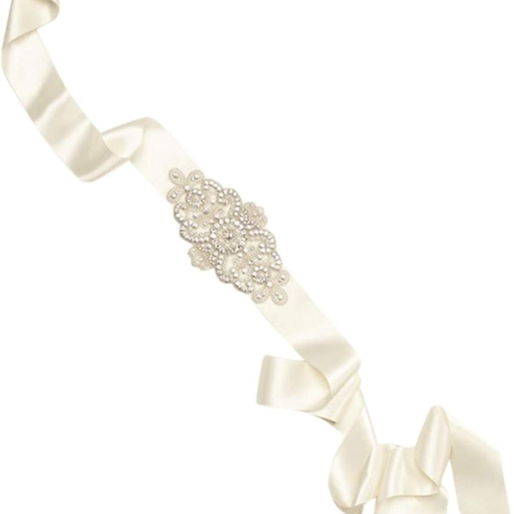 NWT DAVID'S BRIDAL Crystal & Pearl Sash - White